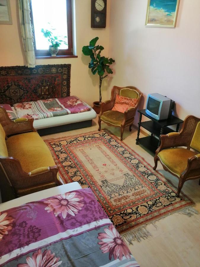 Vízaknai Apartmanház Szekesfehervar Exterior foto